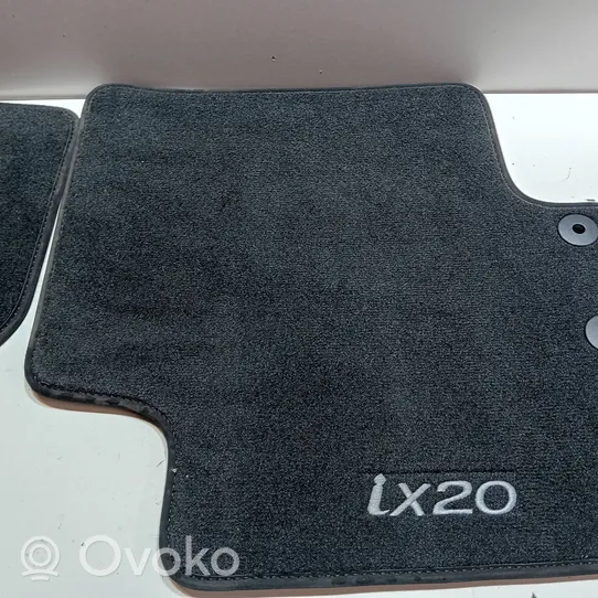 Hyundai ix20 Kit tapis de sol auto 1K142ADE00