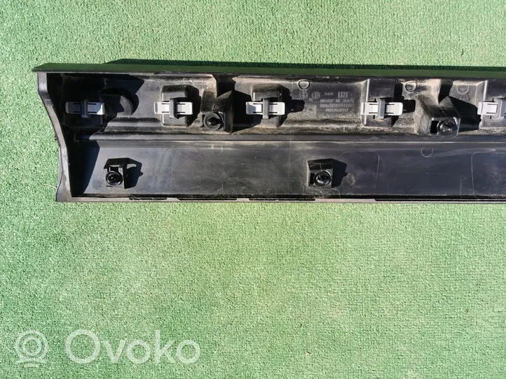 Subaru Forester SK Etuoven lista (muoto) C16010236