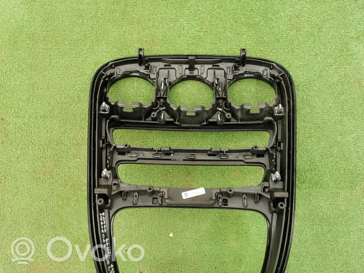 Mercedes-Benz C W205 Inserti decorativi cornice della consolle centrale A2056805107