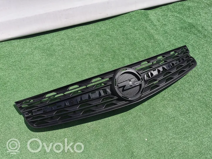 Opel Zafira C Grille calandre supérieure de pare-chocs avant 9833128677