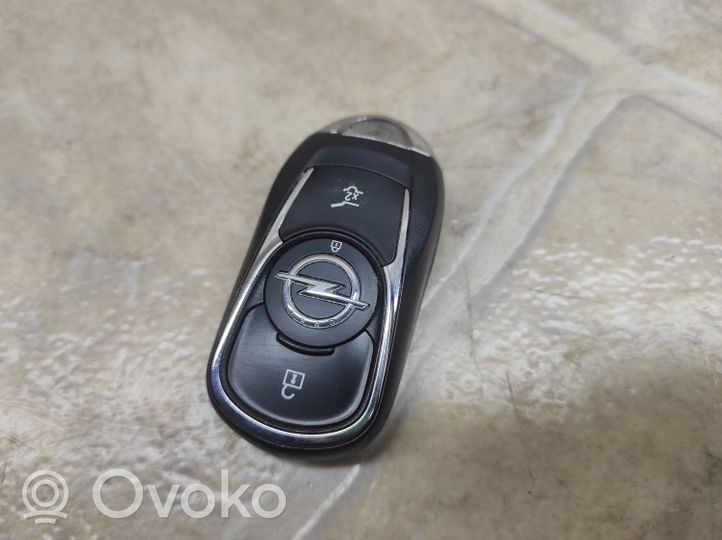 Opel Astra K Ignition key/card 