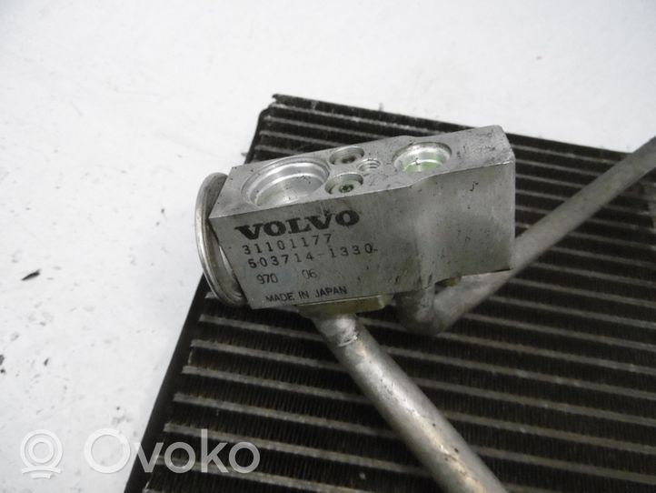 Volvo S60 Oro kondicionieriaus radiatorius (salone) 