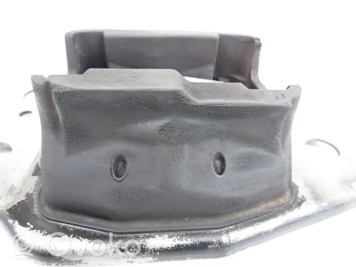 Volvo V70 Support de boîte de vitesses 30680699