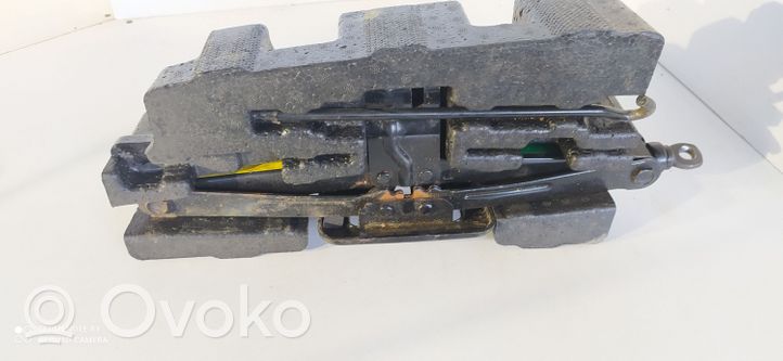 Hyundai Santa Fe Lift Jack 