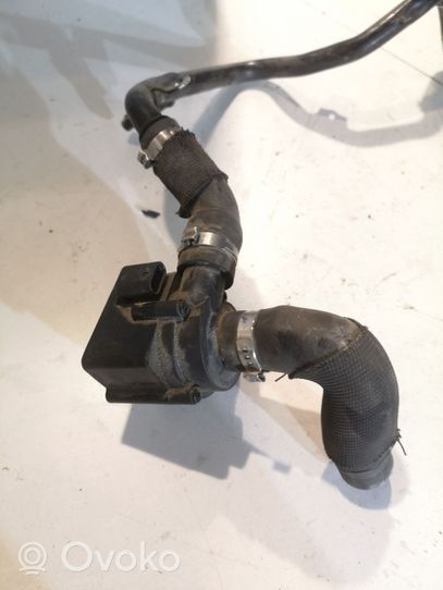 Audi A5 8T 8F Pompe à eau de liquide de refroidissement 059121004G