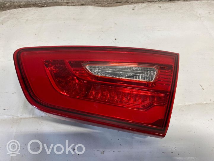 KIA Ceed Lampy tylnej klapy bagażnika 92404-4U510