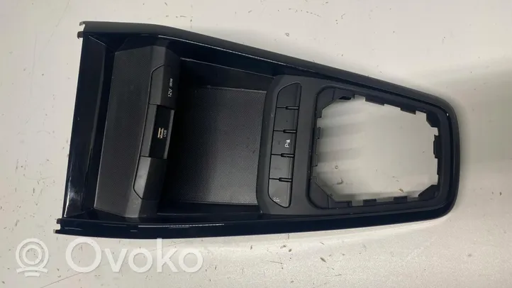 KIA Rio Centrinė konsolė 