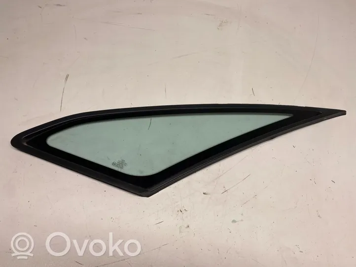 KIA Venga Rear side window/glass 