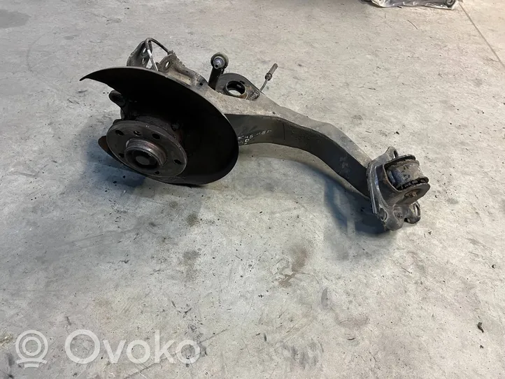 BMW X1 F48 F49 Pivot de moyeu arrière 6851580