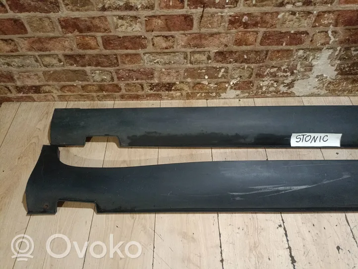 KIA Stonic Sill/side skirt trim 