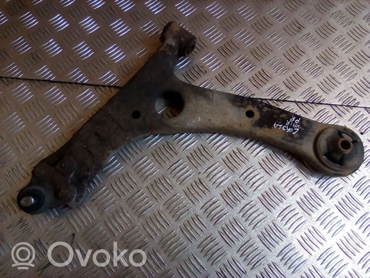 Toyota Corolla E120 E130 Fourchette, bras de suspension inférieur avant 