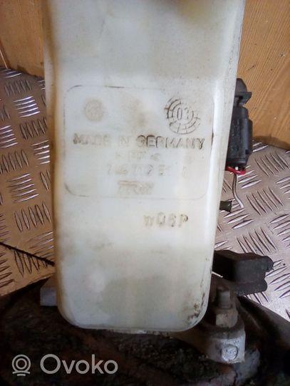 Toyota Corolla E120 E130 Główny cylinder hamulca 744712514