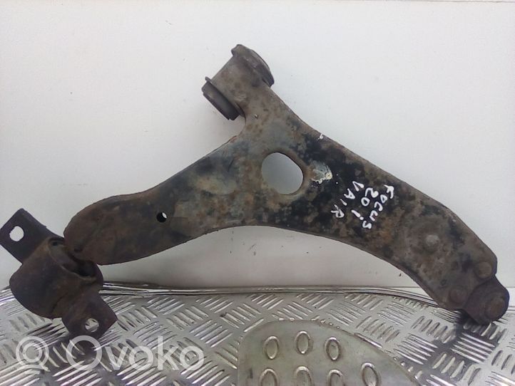 Ford Focus Braccio di controllo sospensione anteriore inferiore/braccio oscillante 98AG30423051