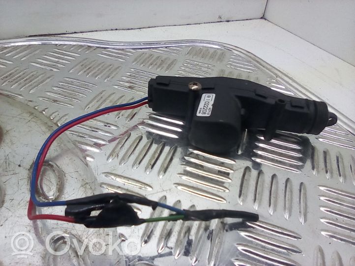 KIA Sportage Motor de bloqueo de puertas 022208