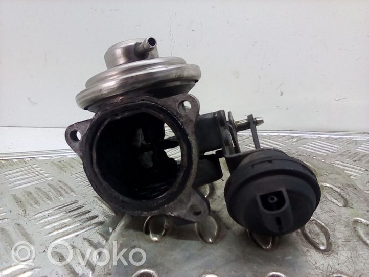 Volkswagen Bora Soupape vanne EGR 038129637