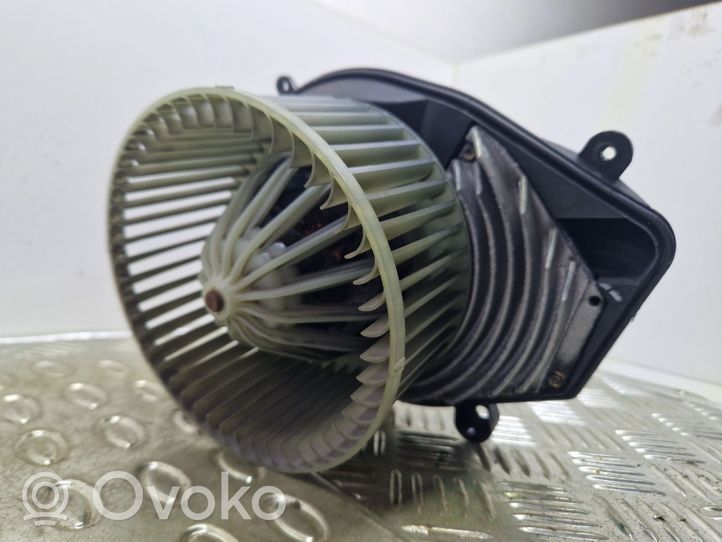 Skoda Superb B5 (3U) Ventola riscaldamento/ventilatore abitacolo 8D1820021