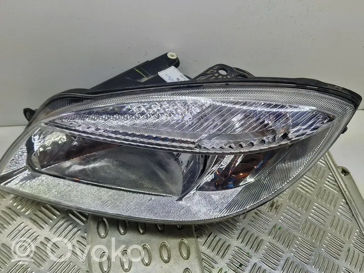 Skoda Fabia Mk2 (5J) Lampa przednia 1090068