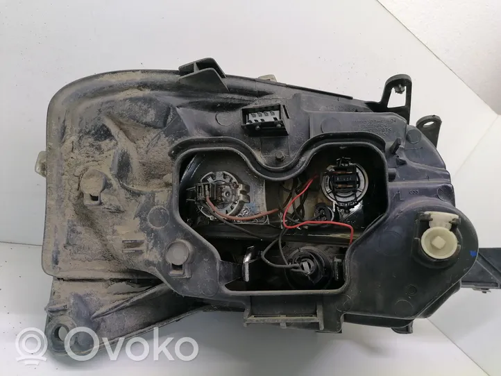 Citroen C3 Lampa przednia 9647214280