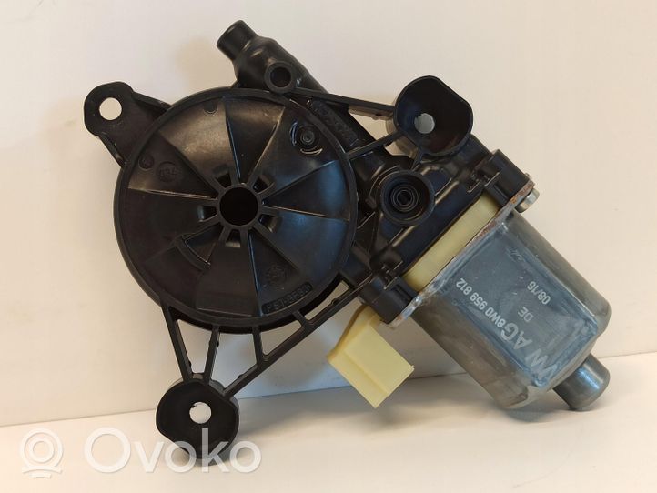 Audi A4 S4 B9 Takaoven ikkunan nostomoottori 8W0959812 /P10/113