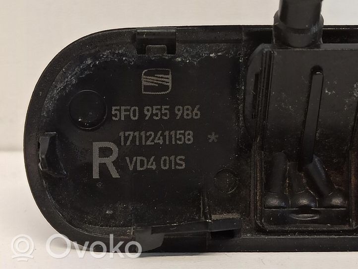 Seat Leon IV Dysza spryskiwacza szyby przedniej / czołowej 5F0 955 986