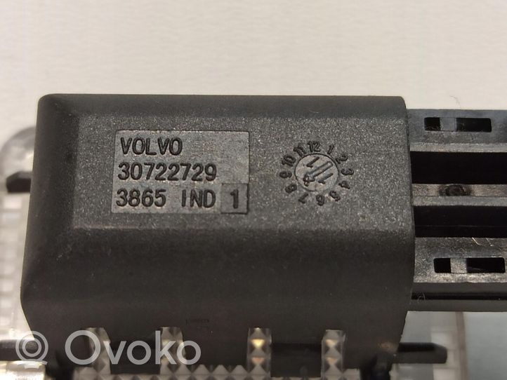 Volvo V60 Kattokonsolin valaisinyksikön koristelista 30722729