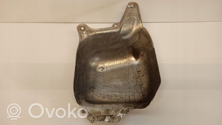 Volvo XC70 Bouclier thermique d'échappement 8671270