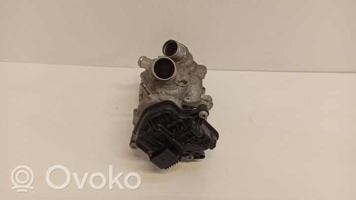 Audi A1 Pompa dell’acqua 05E121117 05E121111K