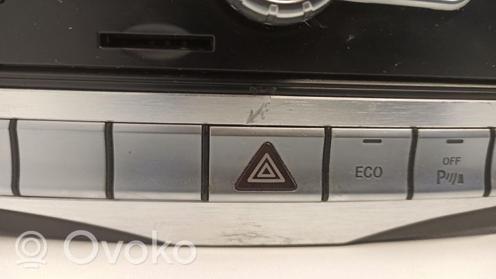 Mercedes-Benz E AMG W212 Radija/ CD/DVD grotuvas/ navigacija A2189003607