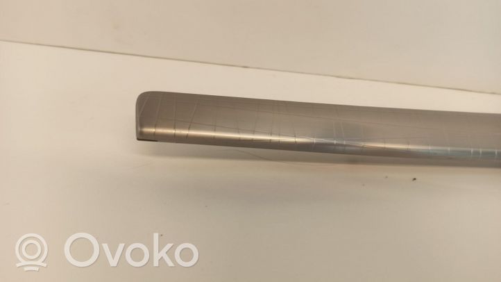 Volvo XC70 Listwa drzwi przednich 30716437