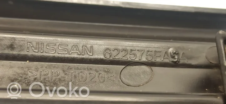 Nissan Micra K14 Etusumuvalon ritilä 622575FA5A