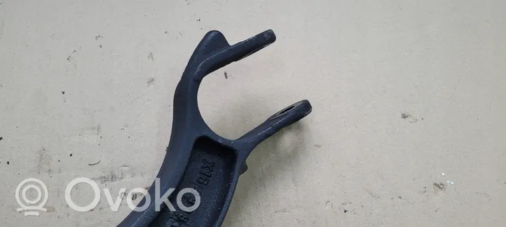 Audi A7 S7 4G Supporto inferiore dell’ammortizzatore 8K0413037L