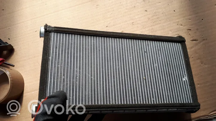 Audi A7 S7 4G Pečiuko radiatorius 