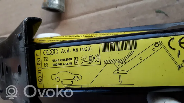 Audi A7 S7 4G Įrankių komplektas 4G0011031F