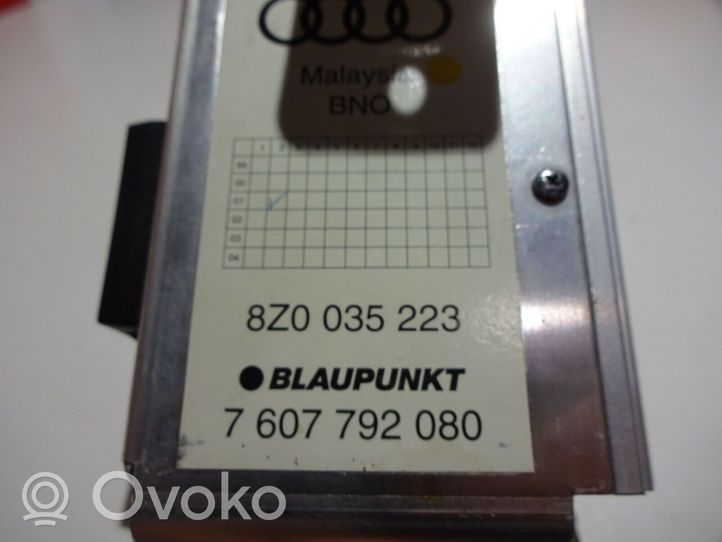 Audi A2 Garso stiprintuvas 8Z0035223