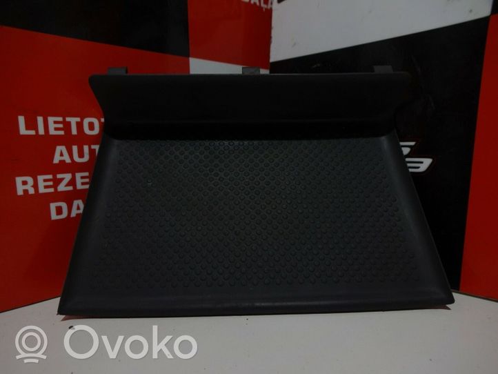 Volkswagen Tiguan Kosnsolės stalčiuko/lentinėlės paklotėlis 5M0858165A