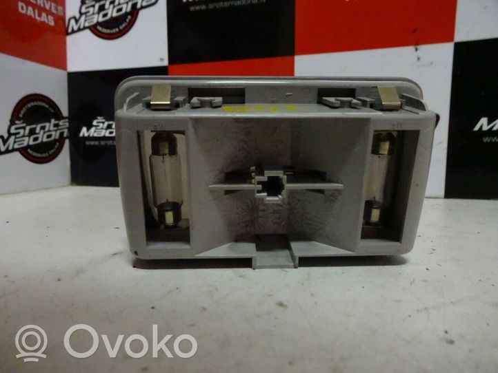 Audi A6 S6 C6 4F Wewnętrzna lampka bagażnika 4L0947123