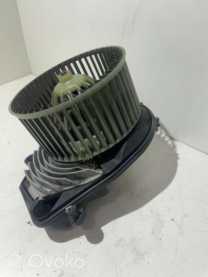 Audi A4 S4 B5 8D Ventola riscaldamento/ventilatore abitacolo 740221233F