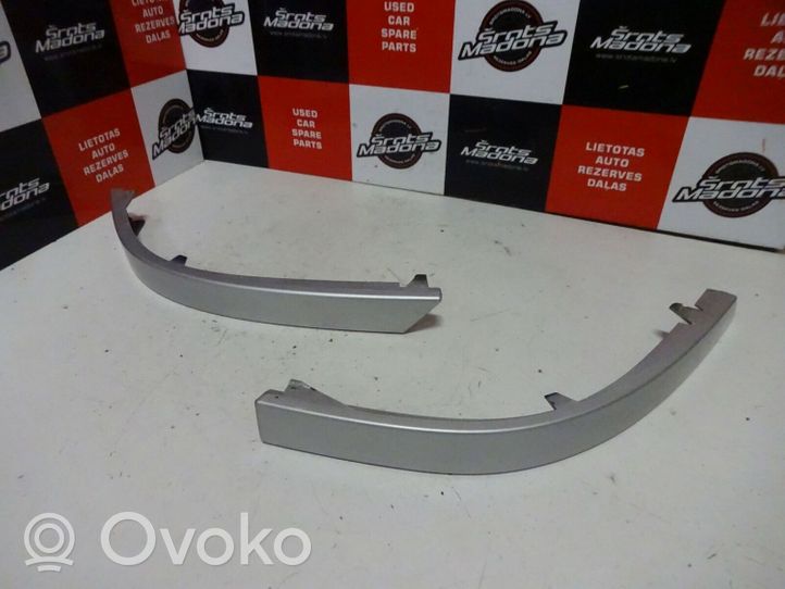 BMW 7 E65 E66 Rivestimento modanatura parafango posteriore 70122887012287