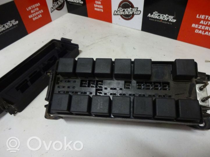 Chrysler Town & Country III Fuse module 04868092AA