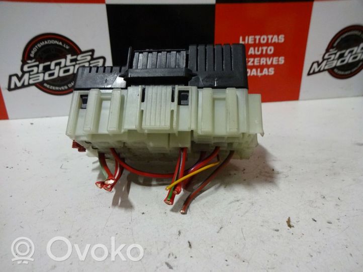 Volvo S80 Module de fusibles 6G9T14K131AB