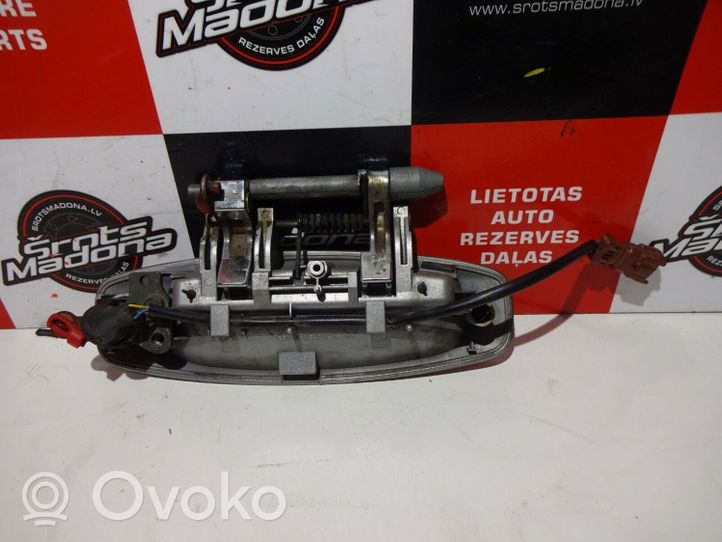 Infiniti G35 Maniglia esterna per portiera anteriore ZDC2VC1HA