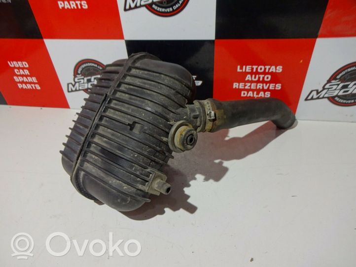 Audi A4 S4 B7 8E 8H Serbatoio del vuoto 8E0129955