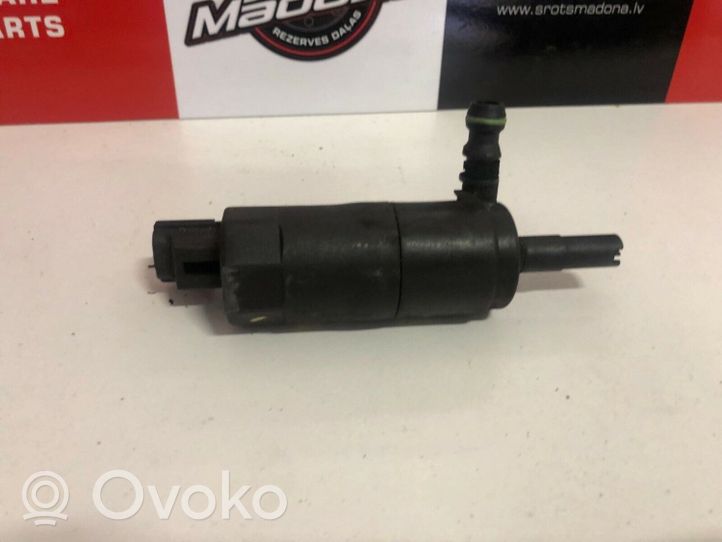 Volvo C30 Pompe de lave-glace de pare-brise 5W9313K082AA