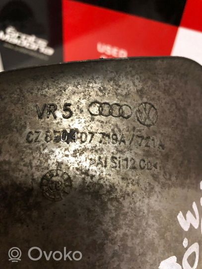 Audi A8 S8 D3 4E Couvre-soubassement avant 8E0407719A