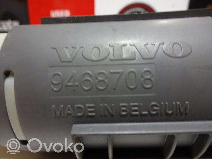 Volvo S80 Otros elementos de revestimiento del maletero/compartimento de carga 9468708