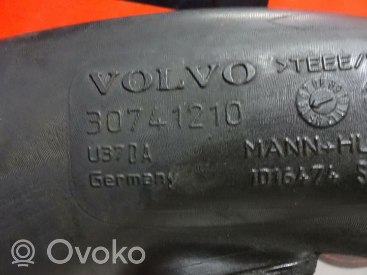 Volvo C70 Välijäähdyttimen letku 30741210