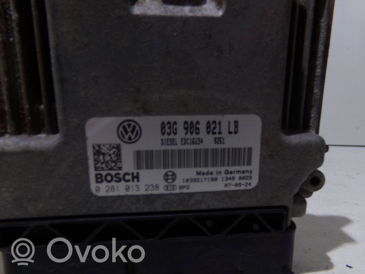 Skoda Octavia Mk2 (1Z) Calculateur moteur ECU 03G906021LB