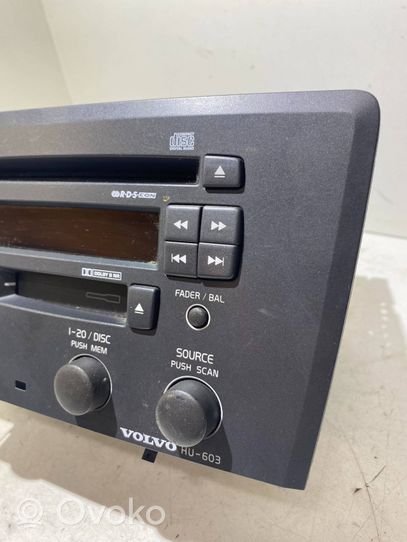 Volvo V70 Panel / Radioodtwarzacz CD/DVD/GPS 8651152