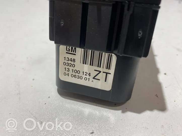 Opel Astra H Interrupteur d’éclairage 13100124
