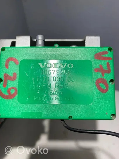 Volvo V70 Antennin ohjainlaite 30679286